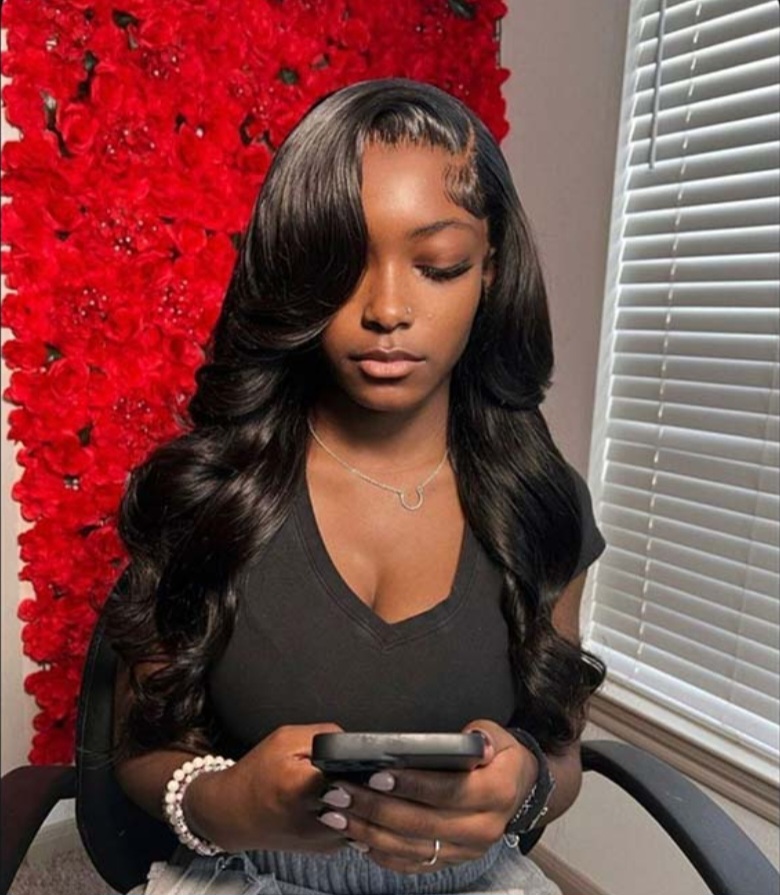 Glamorous Side Part Wig